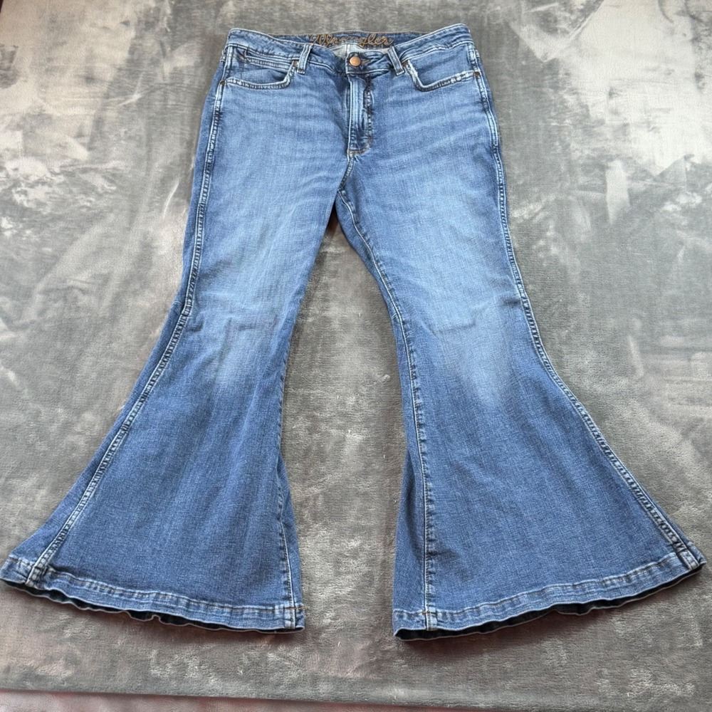 Wrangler Womens Blue Bell Bottom Flare Jeans Medium Wash 1011MPFKP Size 32